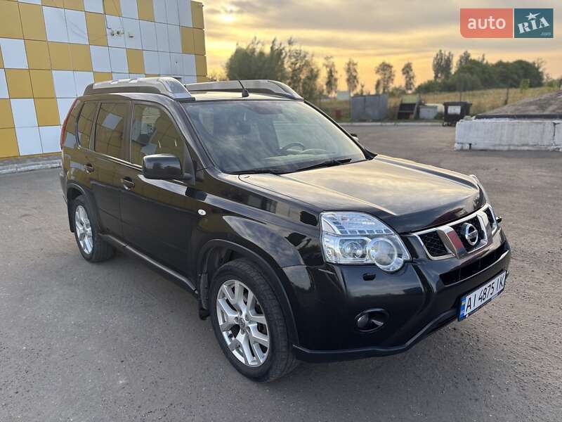 Позашляховик / Кросовер Nissan X-Trail 2012 в 