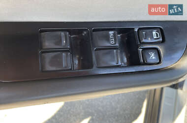 Внедорожник / Кроссовер Nissan X-Trail 2003 в 