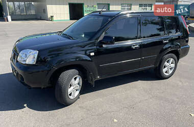 Внедорожник / Кроссовер Nissan X-Trail 2003 в Черновцах