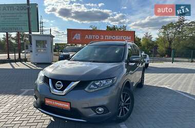 Внедорожник / Кроссовер Nissan X-Trail 2016 в 