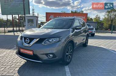 Внедорожник / Кроссовер Nissan X-Trail 2016 в 