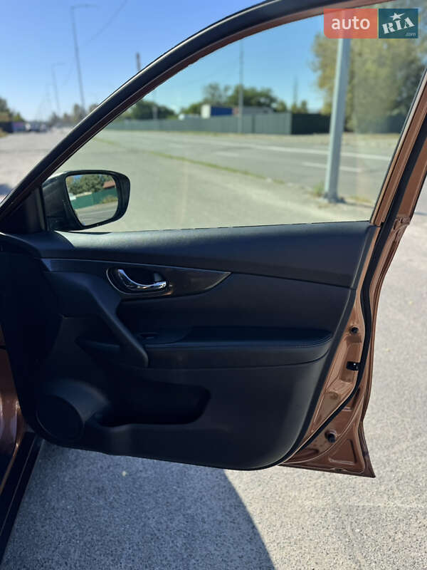 Позашляховик / Кросовер Nissan X-Trail 2014 в Києві