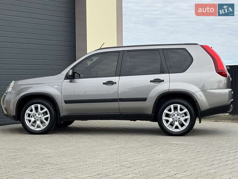 Позашляховик / Кросовер Nissan X-Trail 2010 в Стрию