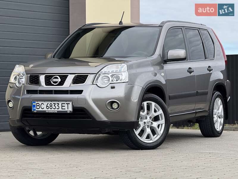 Позашляховик / Кросовер Nissan X-Trail 2010 в Стрию