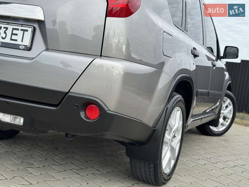 Позашляховик / Кросовер Nissan X-Trail 2010 в Стрию