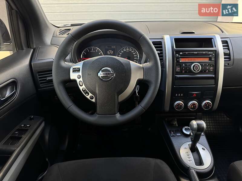 Позашляховик / Кросовер Nissan X-Trail 2010 в Стрию