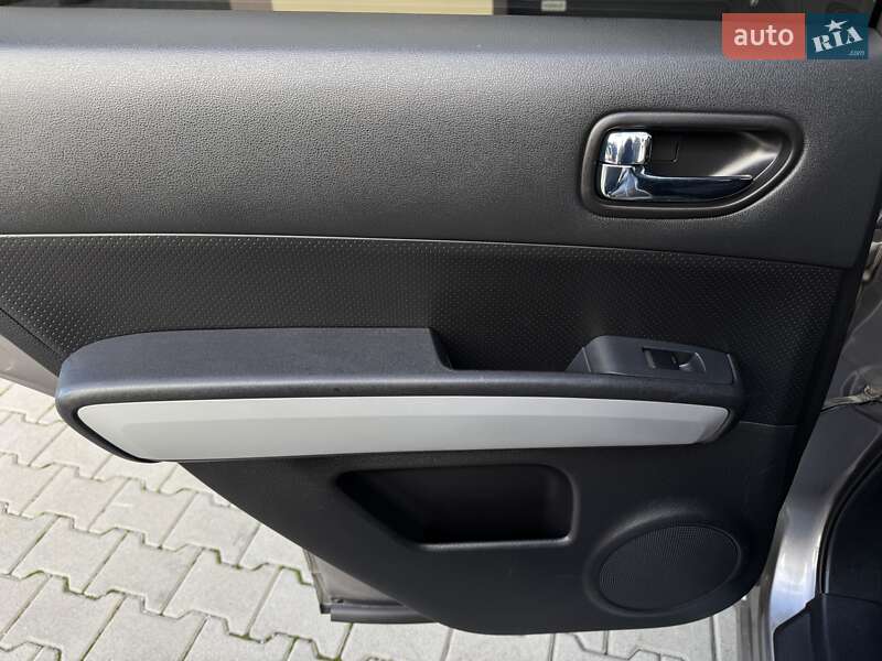Позашляховик / Кросовер Nissan X-Trail 2010 в Стрию