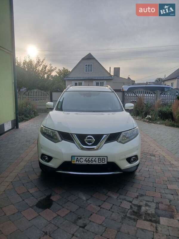 Внедорожник / Кроссовер Nissan X-Trail 2015 в Ковеле