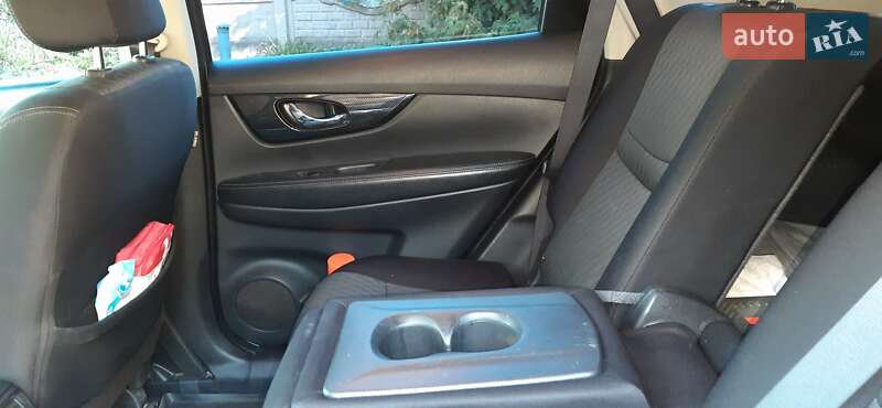 Позашляховик / Кросовер Nissan X-Trail 2017 в Новій Водолагі