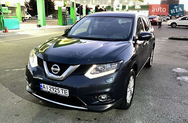 Внедорожник / Кроссовер Nissan X-Trail 2015 в 