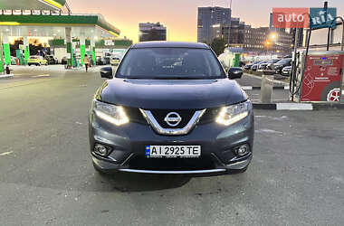 Внедорожник / Кроссовер Nissan X-Trail 2015 в 
