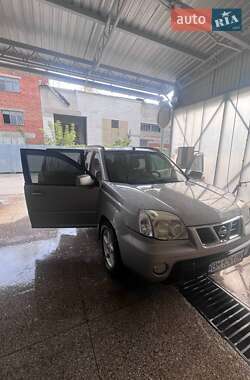 Позашляховик / Кросовер Nissan X-Trail 2003 в Сумах