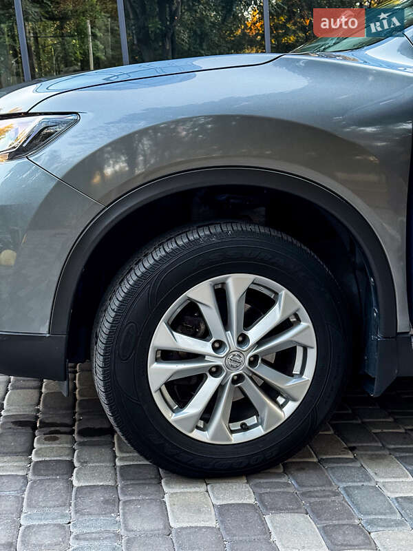 Позашляховик / Кросовер Nissan X-Trail 2016 в Запоріжжі