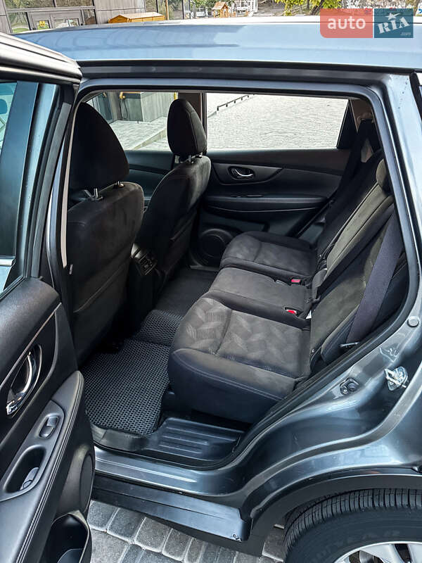 Позашляховик / Кросовер Nissan X-Trail 2016 в Запоріжжі