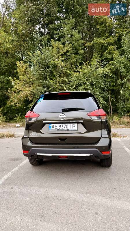 Внедорожник / Кроссовер Nissan X-Trail 2017 в Днепре