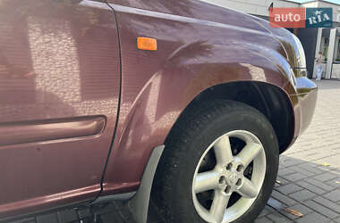 Внедорожник / Кроссовер Nissan X-Trail 2003 в  фото 4 Внедорожник / Кроссовер Nissan X-Trail 2003 в