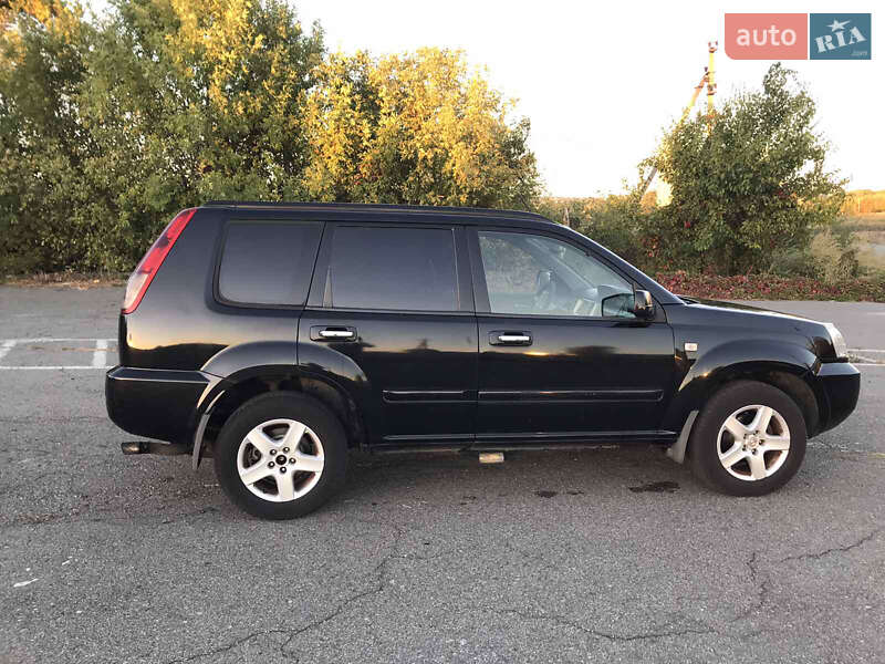 Внедорожник / Кроссовер Nissan X-Trail 2005 в Киеве