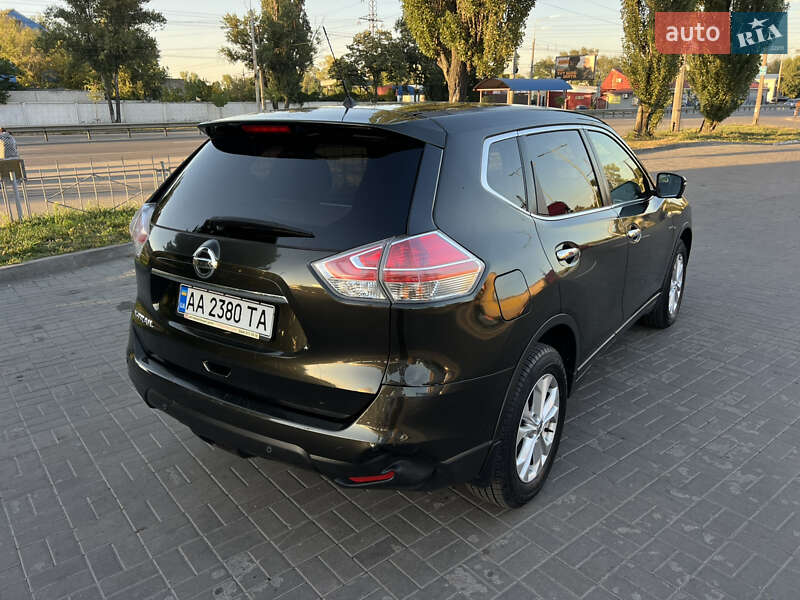 Внедорожник / Кроссовер Nissan X-Trail 2017 в Киеве