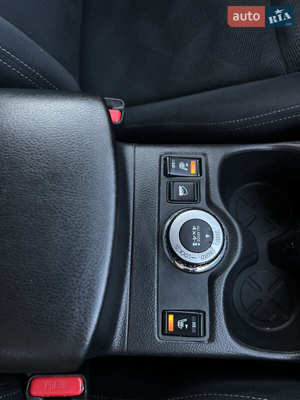 Внедорожник / Кроссовер Nissan X-Trail 2017 в Киеве