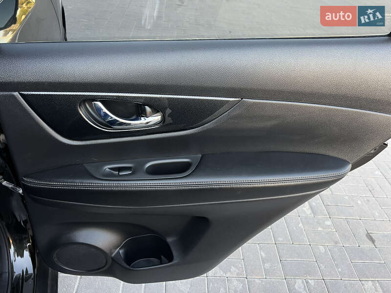 Внедорожник / Кроссовер Nissan X-Trail 2017 в Киеве