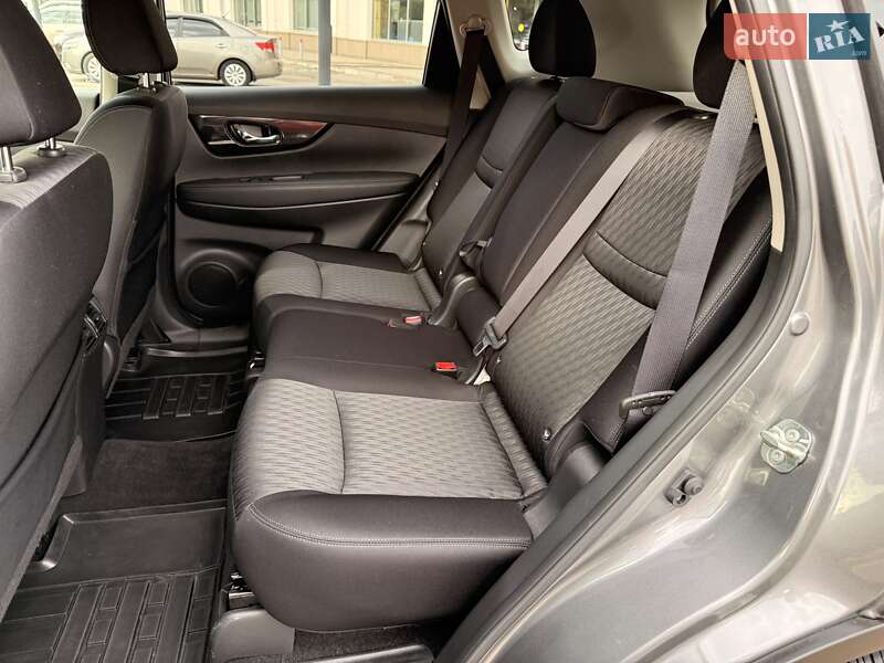 Позашляховик / Кросовер Nissan X-Trail 2018 в Дніпрі фото 22 Позашляховик / Кросовер Nissan X-Trail 2018 в Дніпрі