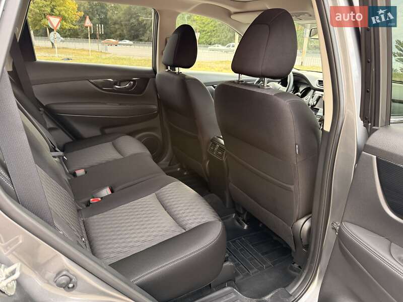 Позашляховик / Кросовер Nissan X-Trail 2018 в Дніпрі фото 29 Позашляховик / Кросовер Nissan X-Trail 2018 в Дніпрі