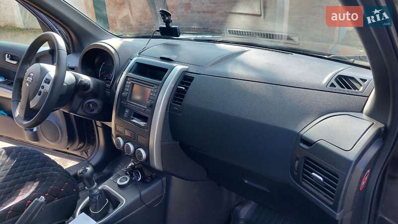 Позашляховик / Кросовер Nissan X-Trail 2013 в Полтаві
