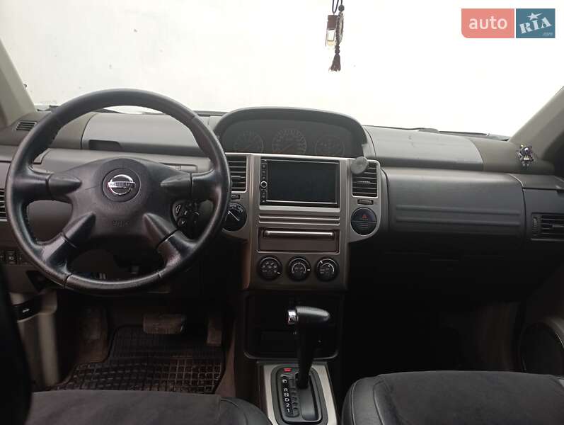 Позашляховик / Кросовер Nissan X-Trail 2004 в Лубнах