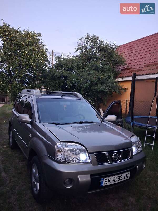 Внедорожник / Кроссовер Nissan X-Trail 2006 в Сарнах фото 8 Внедорожник / Кроссовер Nissan X-Trail 2006 в Сарнах