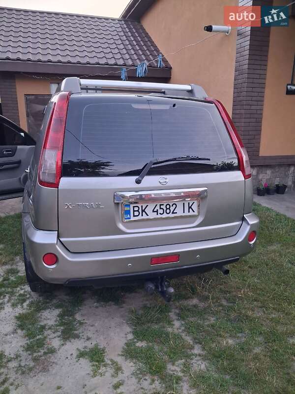 Внедорожник / Кроссовер Nissan X-Trail 2006 в Сарнах фото 11 Внедорожник / Кроссовер Nissan X-Trail 2006 в Сарнах