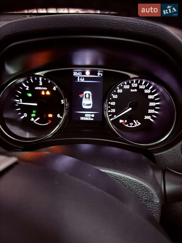 Внедорожник / Кроссовер Nissan X-Trail 2014 в Дрогобыче фото 25 Внедорожник / Кроссовер Nissan X-Trail 2014 в Дрогобыче