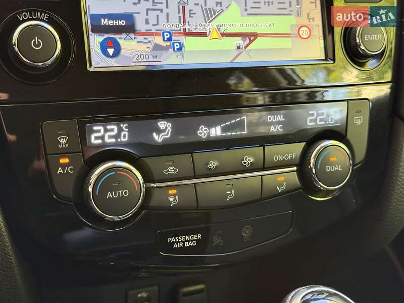 Позашляховик / Кросовер Nissan X-Trail 2017 в Дніпрі