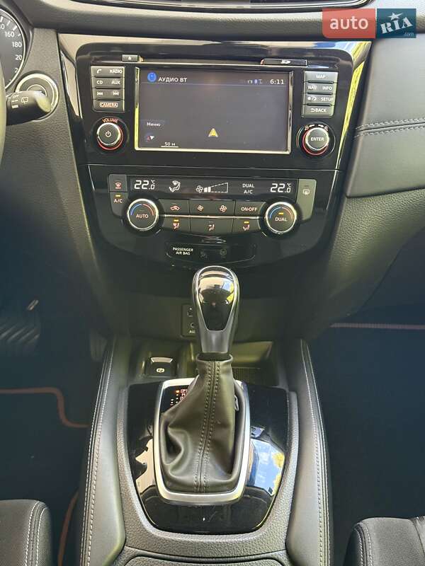 Позашляховик / Кросовер Nissan X-Trail 2017 в Дніпрі