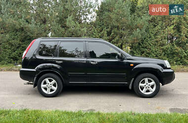 Внедорожник / Кроссовер Nissan X-Trail 2002 в 