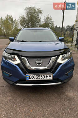 Внедорожник / Кроссовер Nissan X-Trail 2017 в Коростышеве