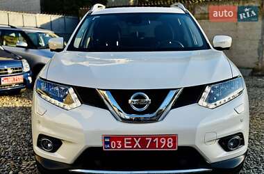 Внедорожник / Кроссовер Nissan X-Trail 2016 в 