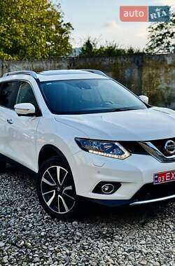 Внедорожник / Кроссовер Nissan X-Trail 2016 в 
