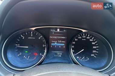 Внедорожник / Кроссовер Nissan X-Trail 2014 в 