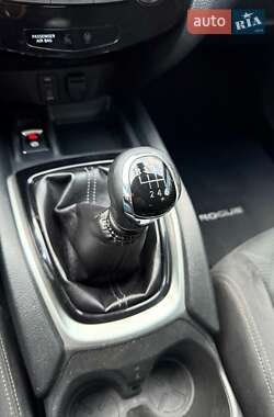 Внедорожник / Кроссовер Nissan X-Trail 2014 в 