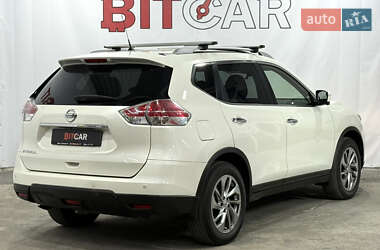 Внедорожник / Кроссовер Nissan X-Trail 2016 в 