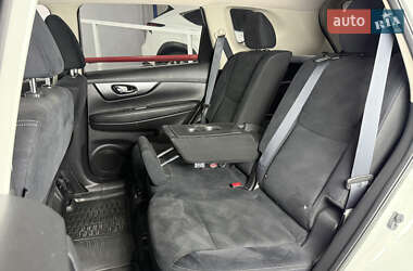 Внедорожник / Кроссовер Nissan X-Trail 2016 в 