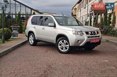 Внедорожник / Кроссовер Nissan X-Trail 2012 в 