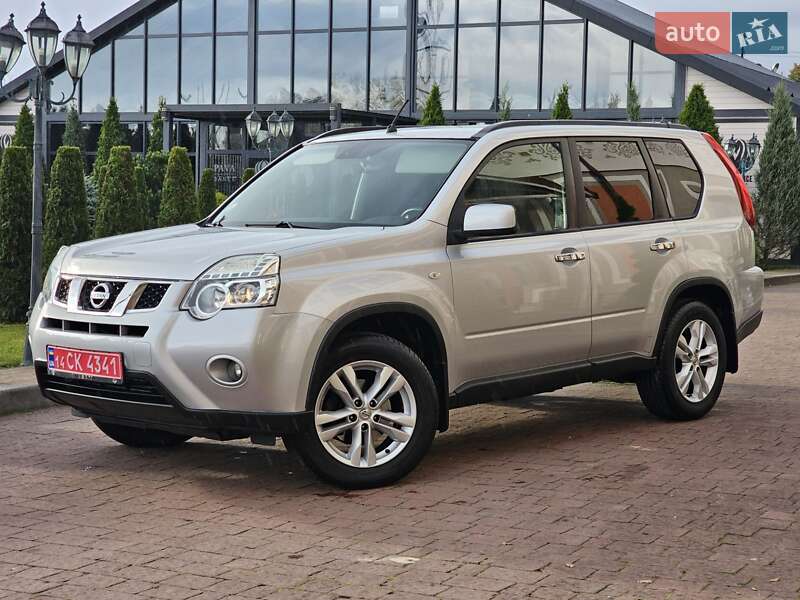 Внедорожник / Кроссовер Nissan X-Trail 2012 в Стрые