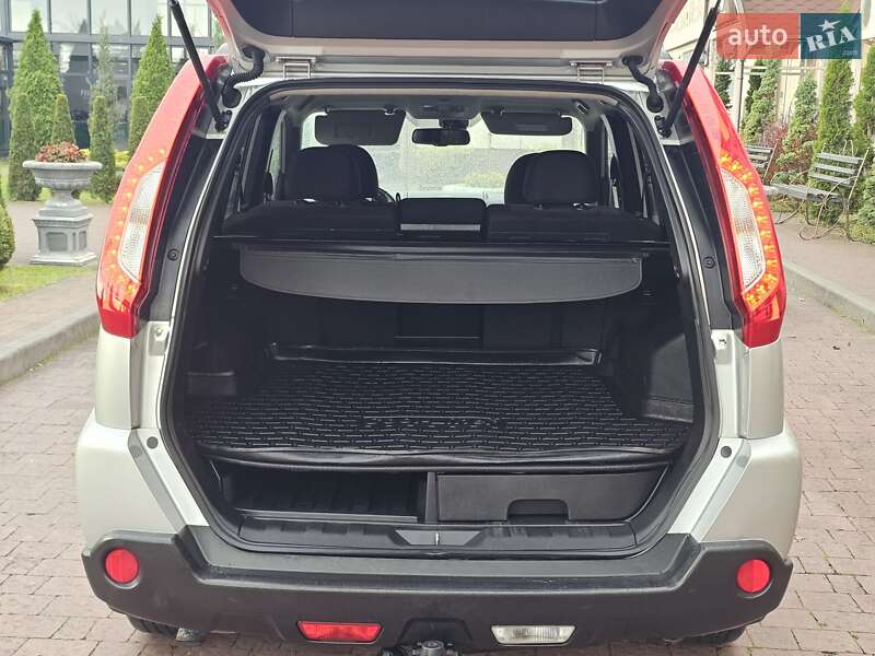 Внедорожник / Кроссовер Nissan X-Trail 2012 в Стрые