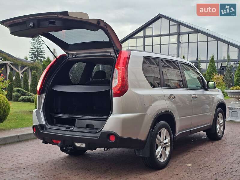 Внедорожник / Кроссовер Nissan X-Trail 2012 в Стрые