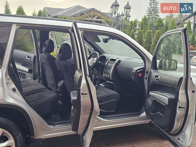 Внедорожник / Кроссовер Nissan X-Trail 2012 в Стрые