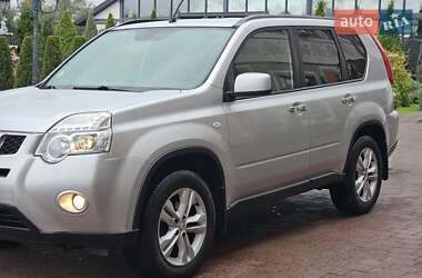 Внедорожник / Кроссовер Nissan X-Trail 2012 в 