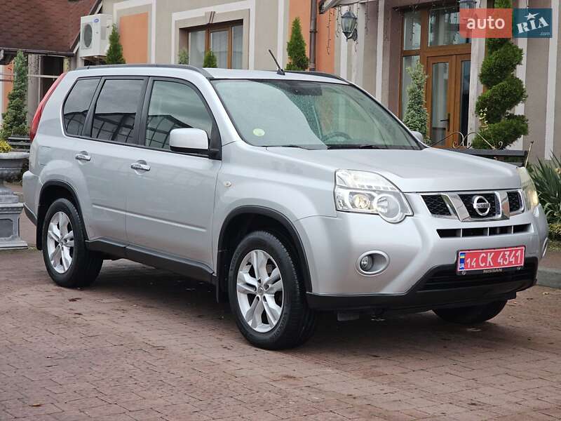 Внедорожник / Кроссовер Nissan X-Trail 2012 в Стрые