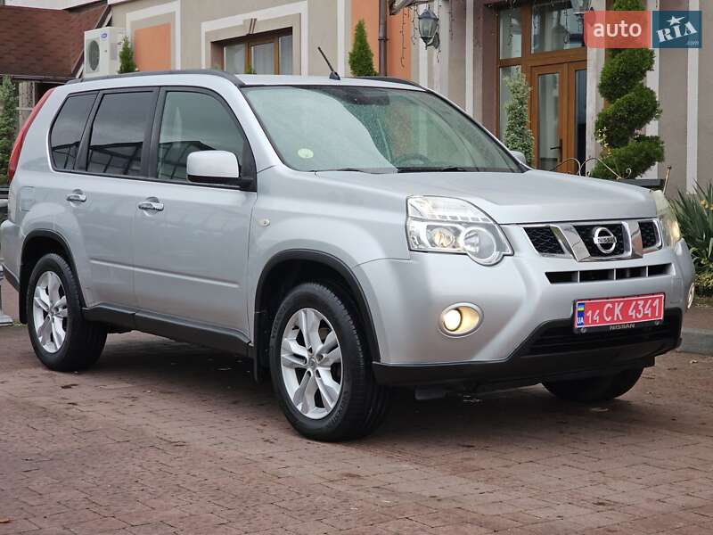 Внедорожник / Кроссовер Nissan X-Trail 2012 в Стрые