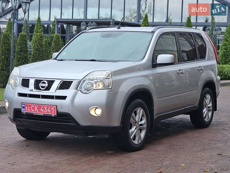 Внедорожник / Кроссовер Nissan X-Trail 2012 в Стрые